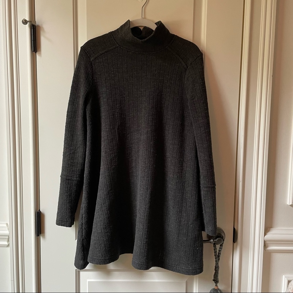 Forever21 Dark Green Sweater